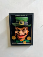 Nightmares in Frame - Leprechaun — Vista frontale | The Frame Beyond
