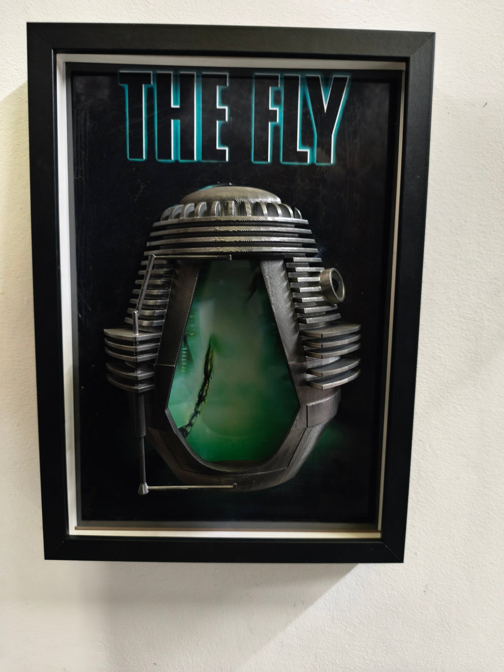 Nightmares in Frame - Telepod (The Fly 3D Wall Art) — Vista frontale | The Frame Beyond